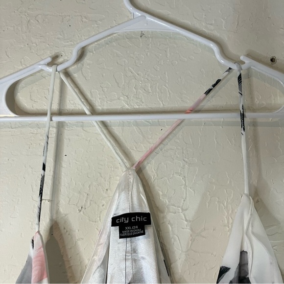 City Chic Lotus Lust Floral Maxi Dress in Ivory - Picture 6 of 15